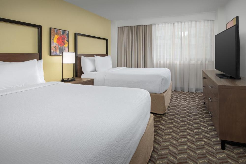 Queen Suite with Two Queen Beds and Sofa Bed interior
